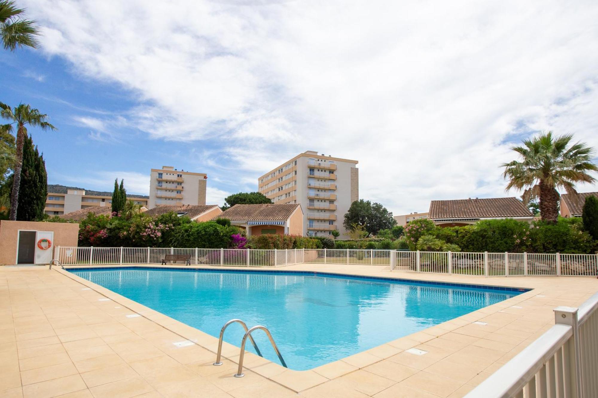 Lou Estrella - Appt 4P Avec Piscine Proche Plage Le Lavandou Ngoại thất bức ảnh